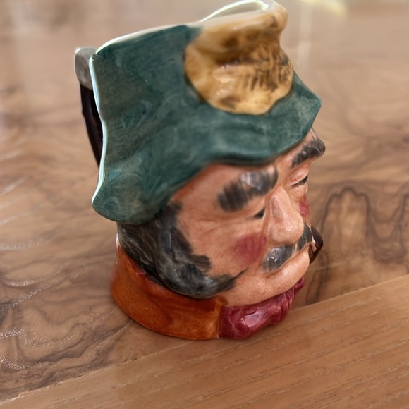 Sylvac Staffordshire miniature toby jug Gaffer Hand Painted England - Picture 4 of 6